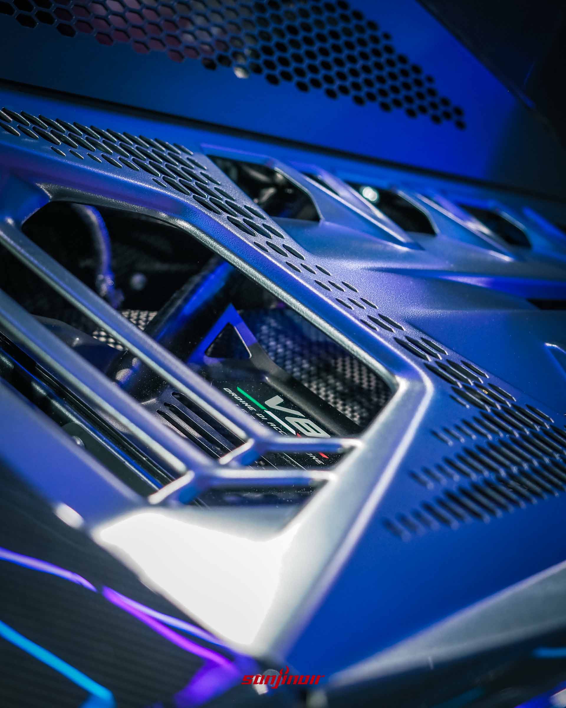 Lamborghini L634 V8 雙渦輪增壓引擎結構與平面曲軸設計