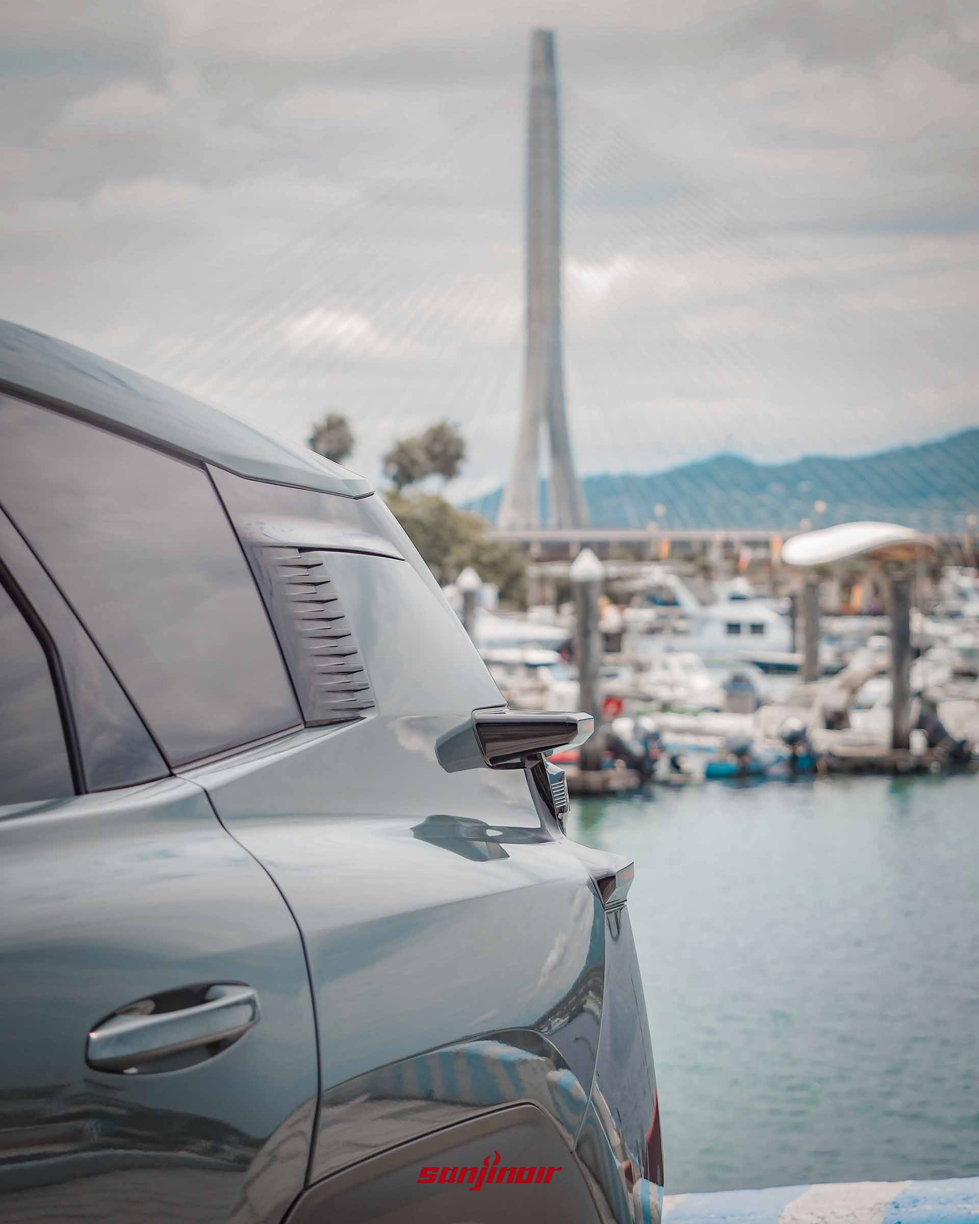 2026 CITROËN C5 Aircross的C柱及車尾導流翼片特寫。