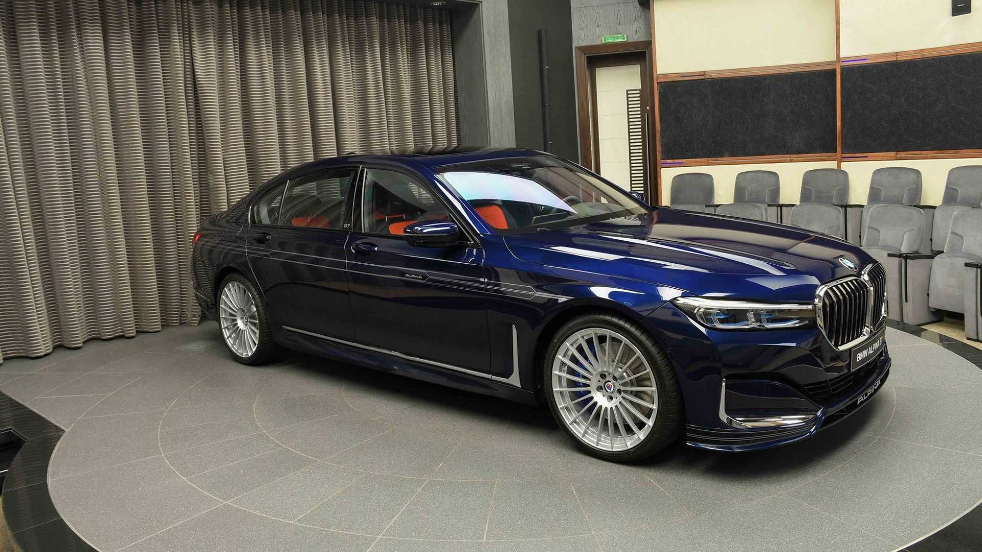 外冷內熱 配色活潑的 Alpina Sanjinoir 黑侍樂讀 外冷內熱 配色活潑的 Alpina Sanjinoir 黑侍樂讀