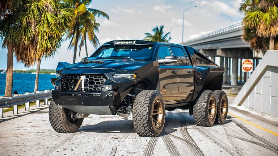 Ram TRX 徹底改造成 Juggernaut 6X6 六輪怪獸貨卡!
