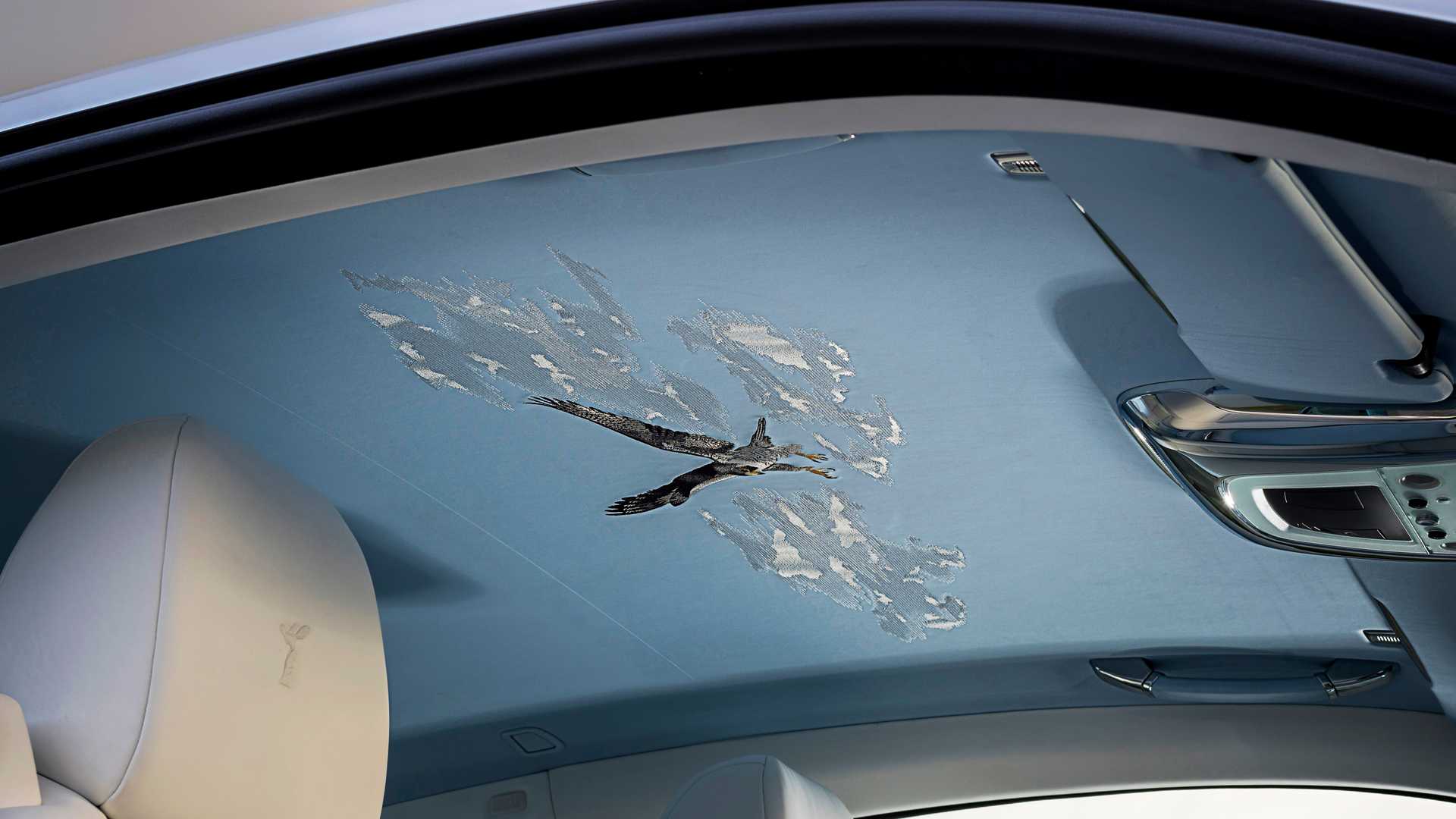 Rolls Royce發表有史以來最複雜的內裝刺繡圖案設計