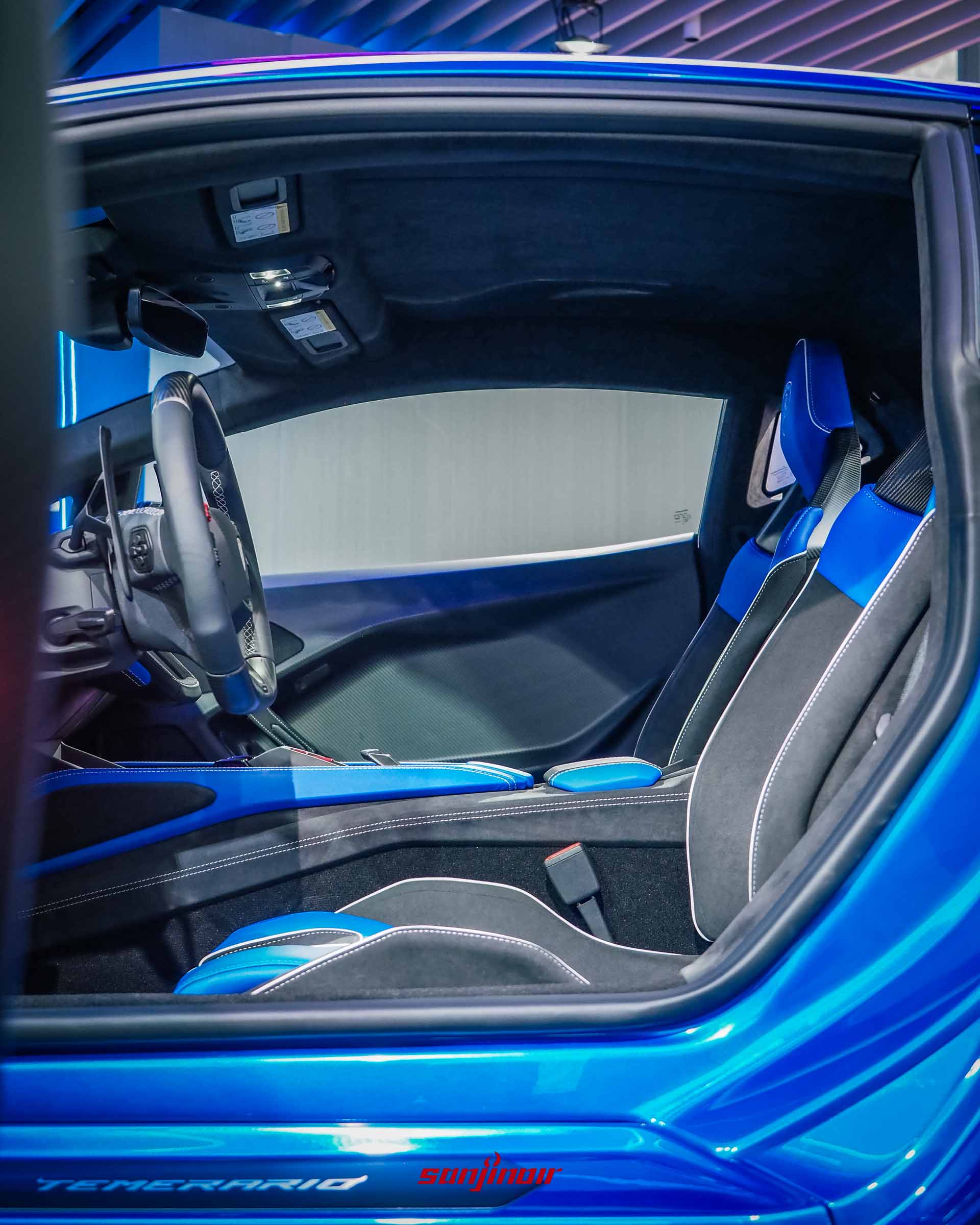 蠻牛犇擎盛典富邦美術館現場展示 Temerario 與 Revuelto