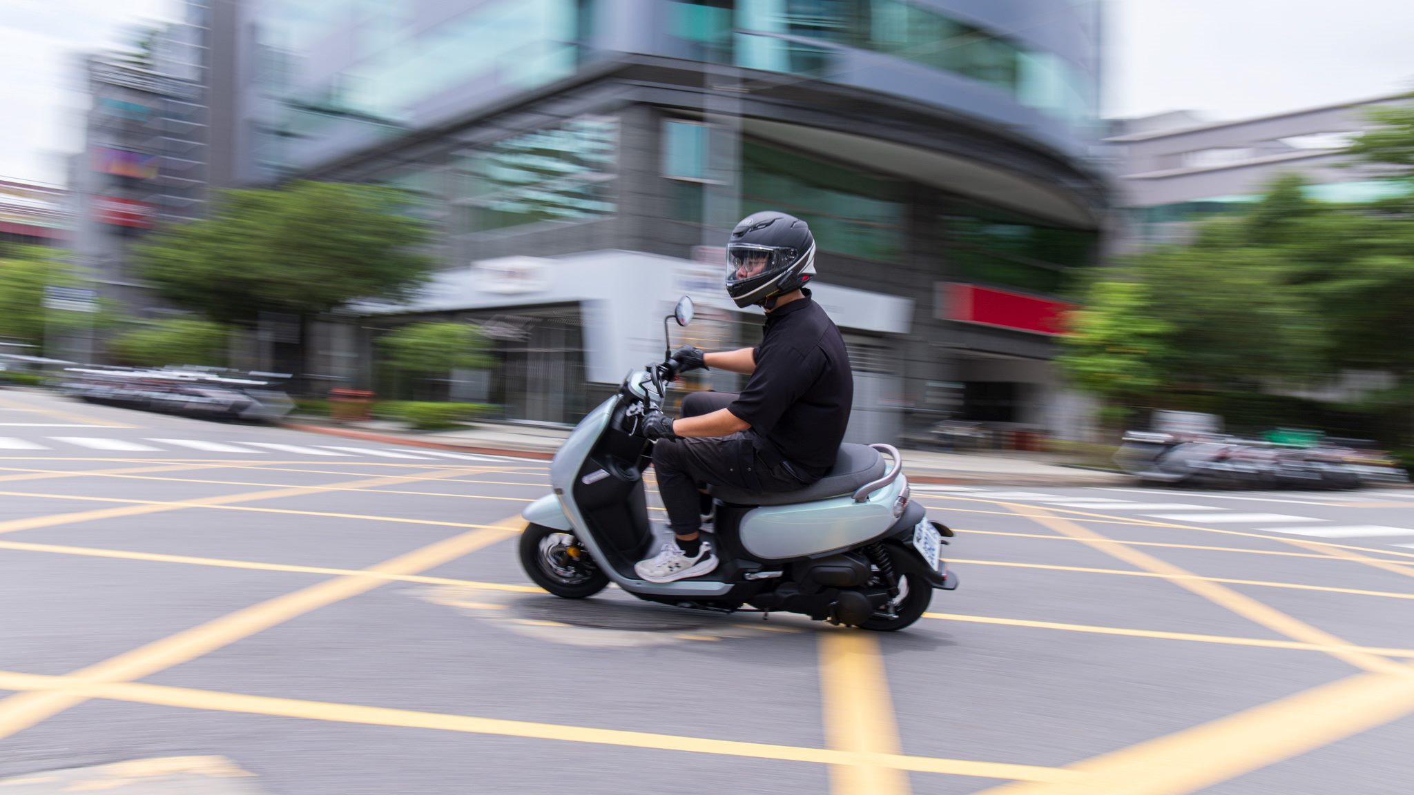 府城解禁！台南市通過「取消機車『強制』待轉」，強化事故預防！