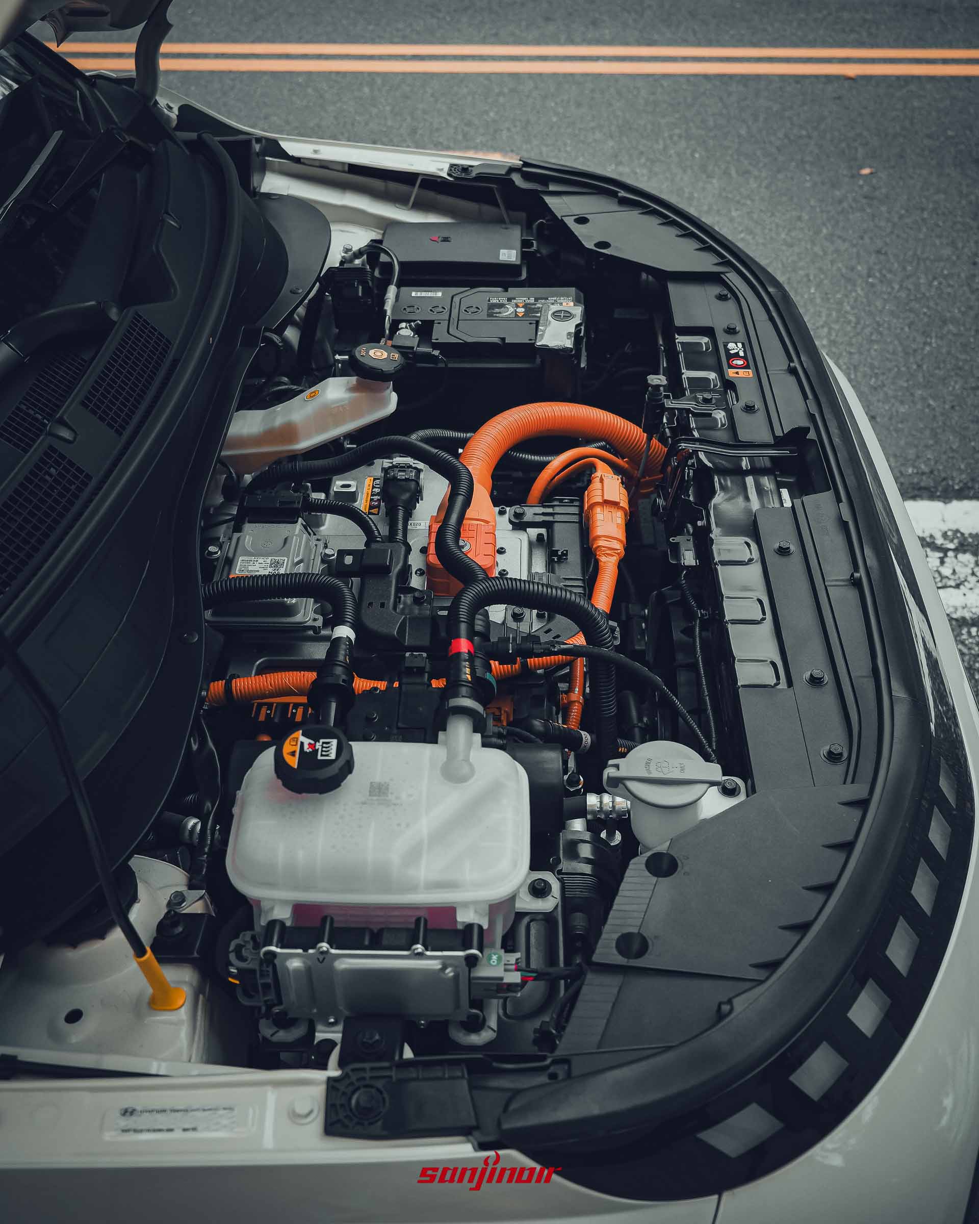 Hyundai Inster 前軸馬達室特寫。