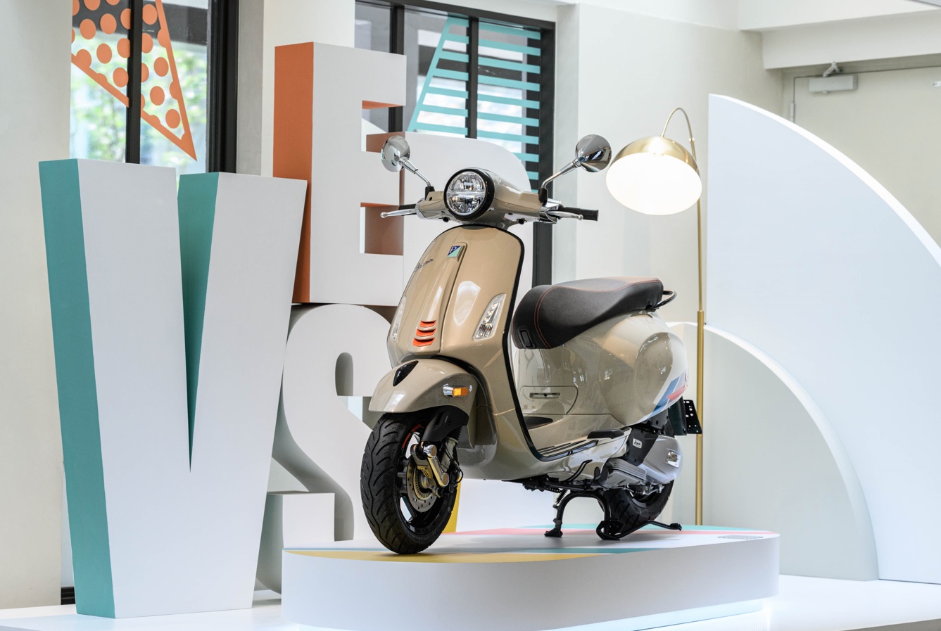 2023年式vespa Primavera S 150 I Get Abs「淺褐沙」— 新車限定型格外展@page In Lab的「vespa大道」(1)