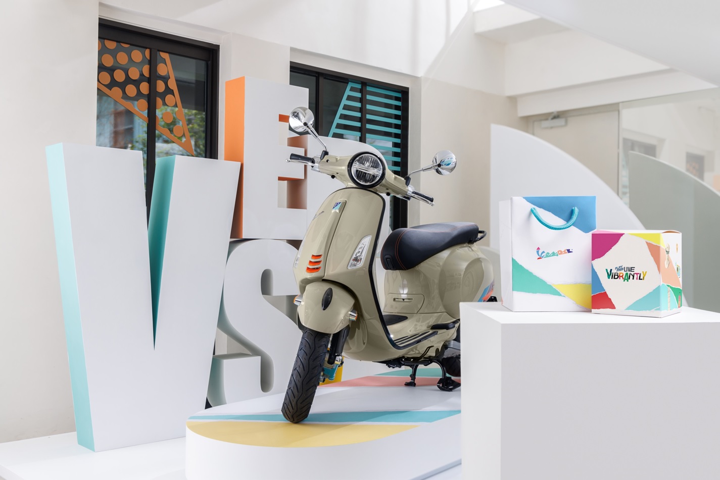2023年式vespa Sprint & Primavera新車限定型格外展@page In Lab ＆ 專屬交車禮「vespa X CafÉ!n咖啡禮盒」