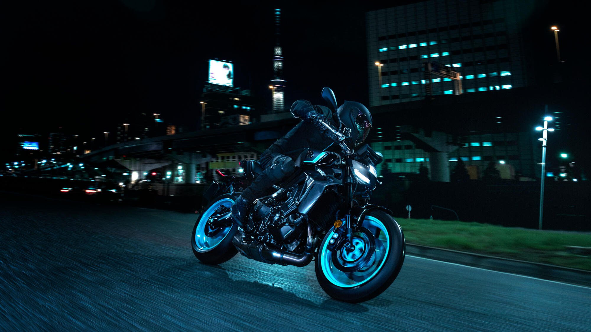 2024 Yamaha Mt09 Eu Midnight Cyan Action 004 03