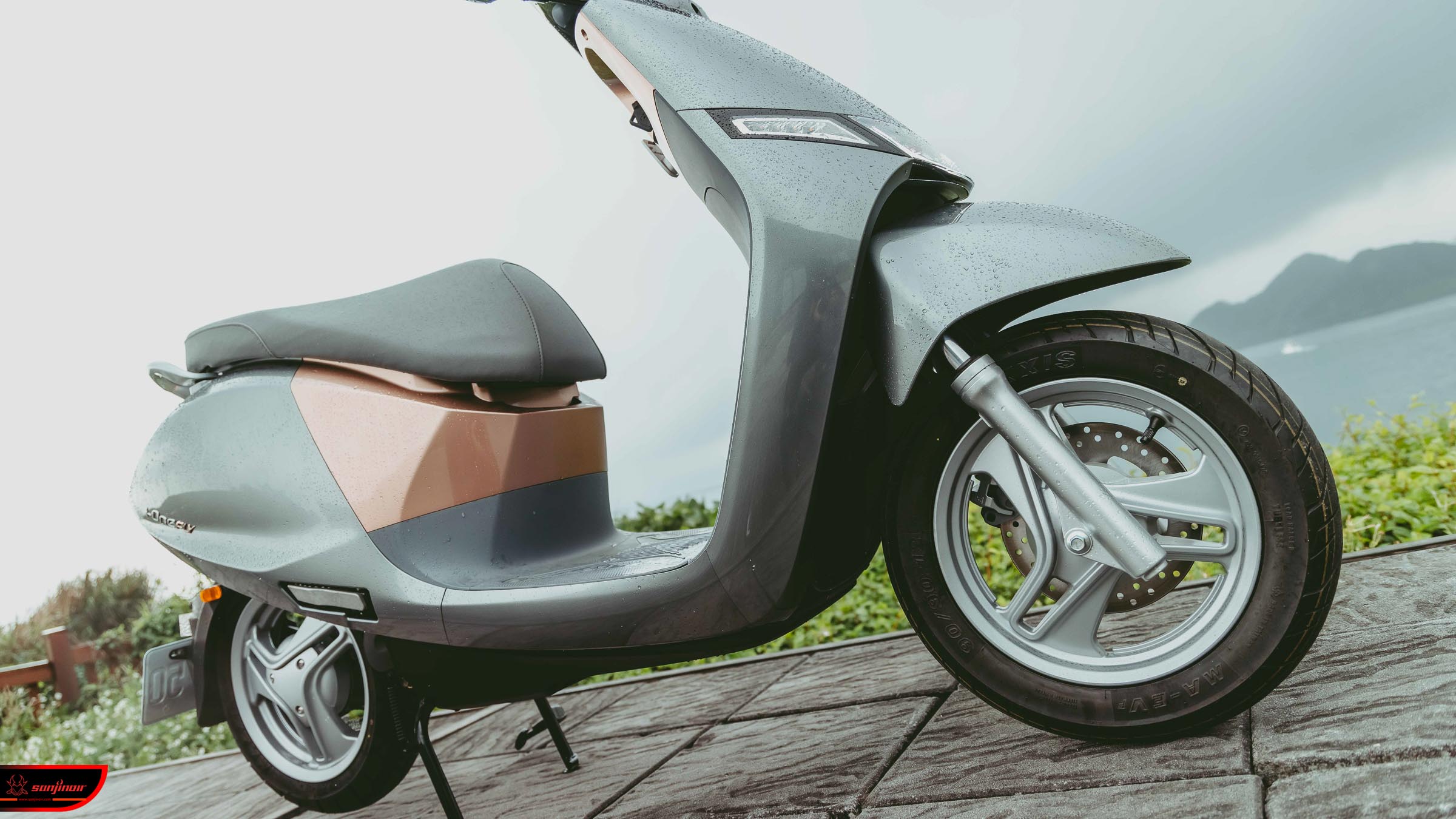 侍旅行| 基隆 悠遊山海之間以超長續航體驗KYMCO iONEX i-One Fly的國民實用美學