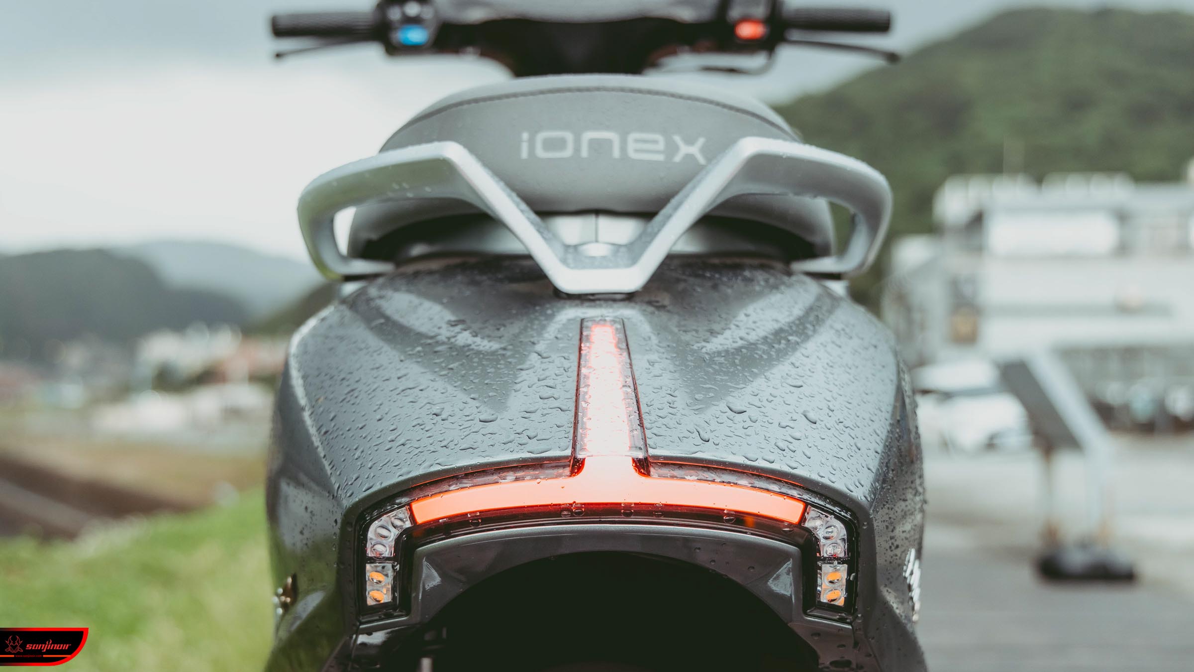 侍旅行｜ 基隆　悠遊山海之間以超長續航體驗KYMCO iONEX i-One Fly的國民實用美學