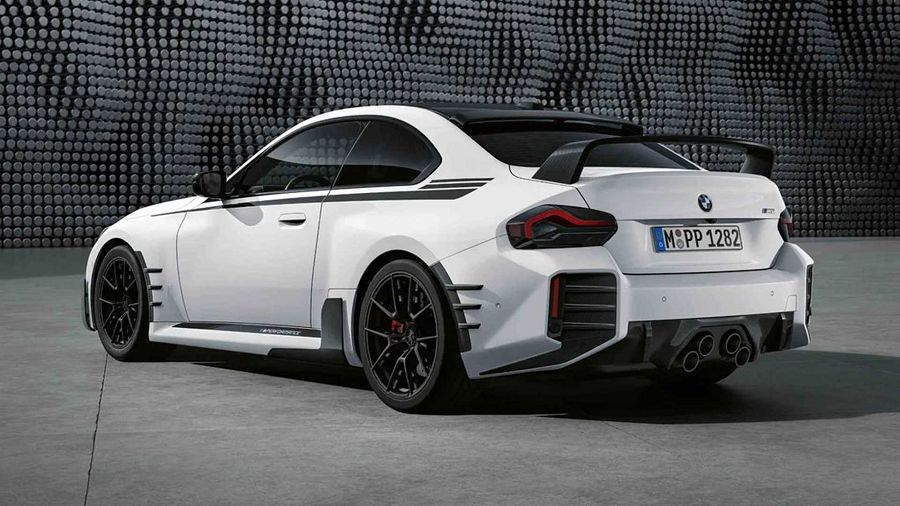 2023 BMW M2 在 M Performance Parts 精品上身之後高調到不行