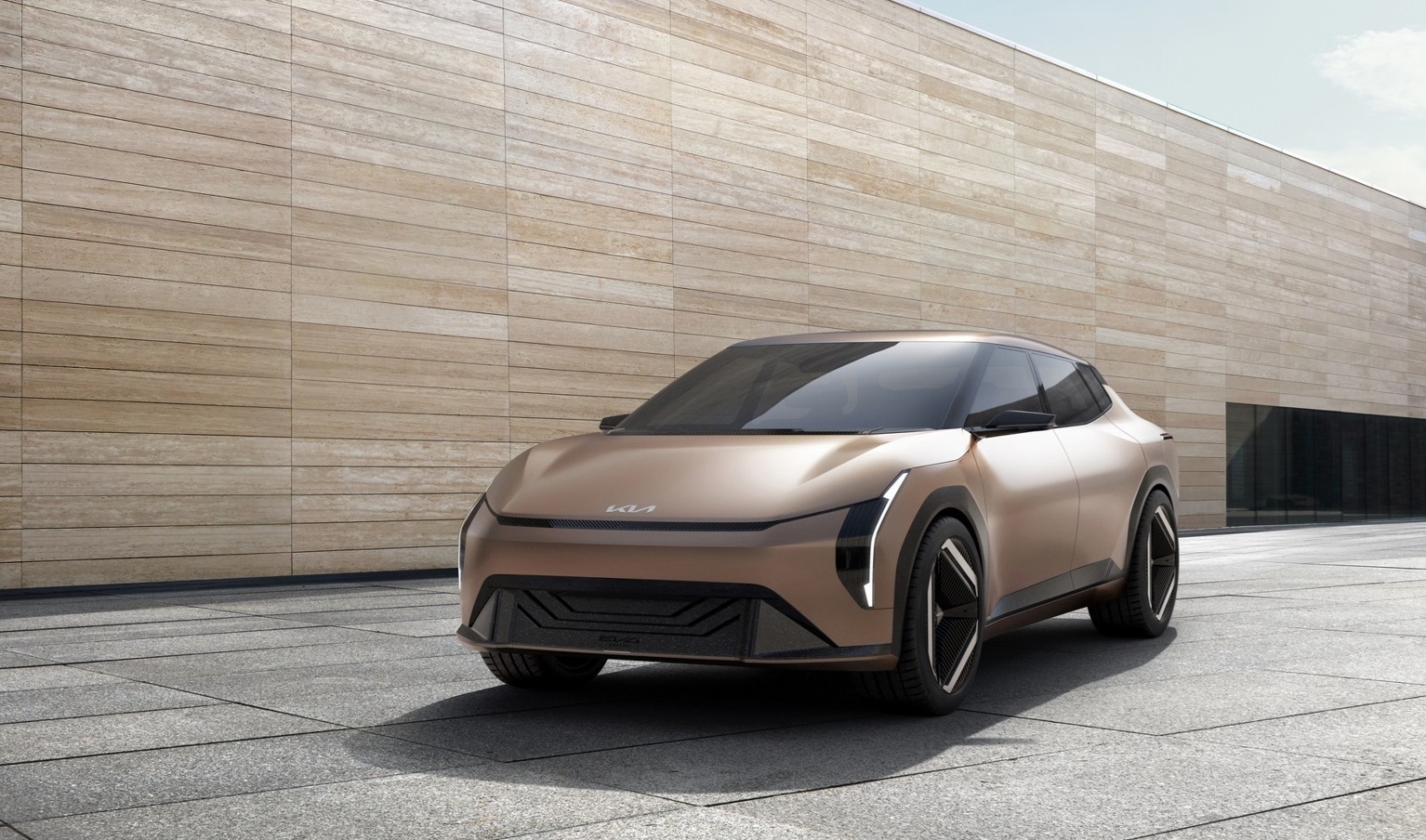 3.純電美型轎跑the Kia Concept Ev4完美結合革新科技、卓越性能和前衛設計，為純電駕馭提供無與倫比的移動體驗。