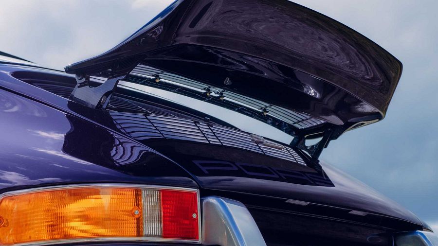 Theon Design推出碳纖維車體　與298 KW的Porsche 911改裝
