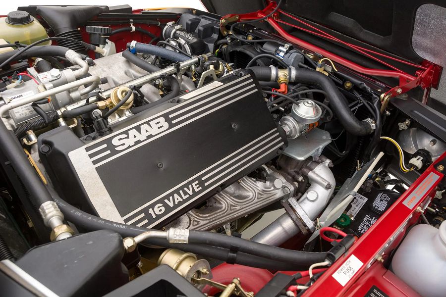 里程不足400公里　1987 Saab 900 Turbo Convertible超過400萬台幣價格拍出