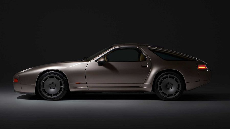 Porsche 928 Restomod　以碳纖維車體浴火重生