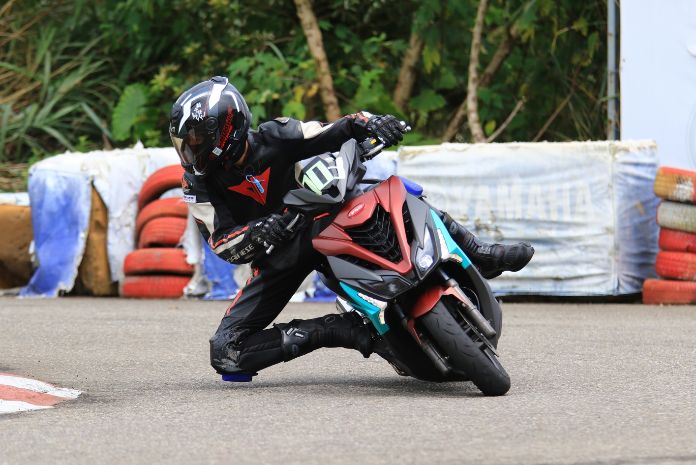 7z1a4120 圖片來源 極限賽車場