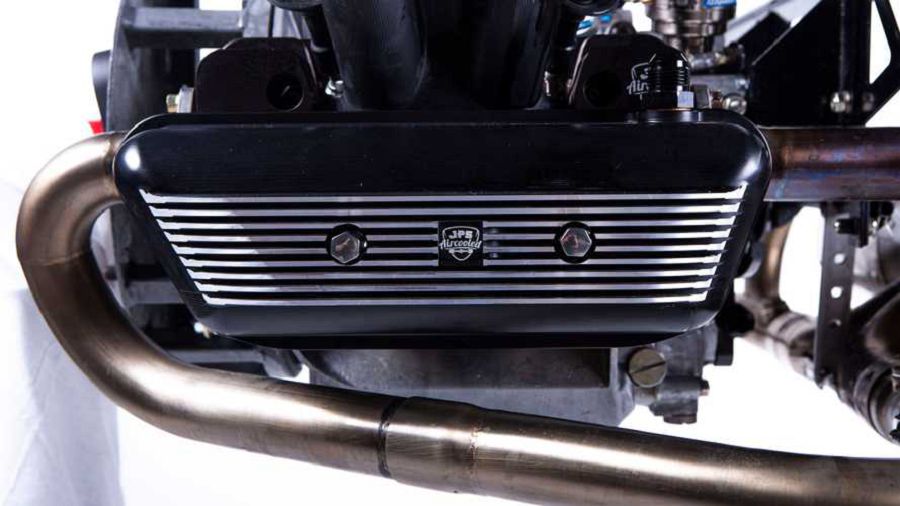 Kamm Manufaktur推碳纖維改造、動力大幅強化　Porsche 912c Restomod