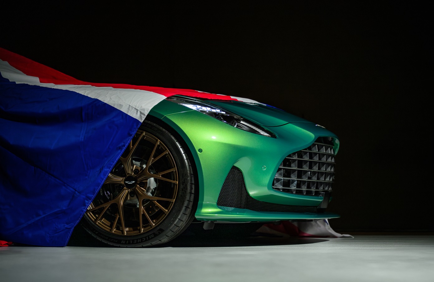 Db12 (1)