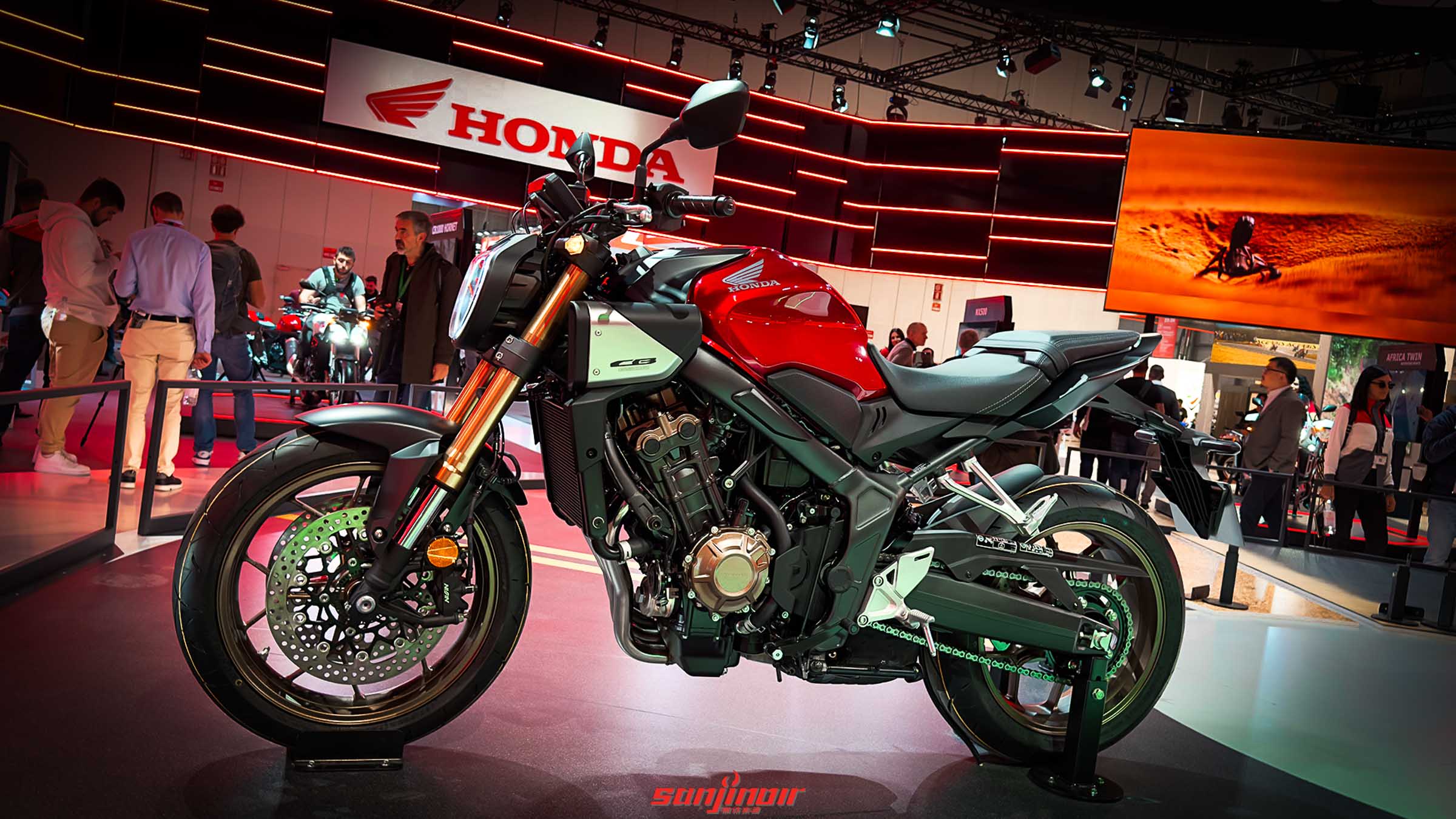 2023米蘭車展現場：進擊的本田？Honda首發CB1000 Hornet、CB650R E-Clutch等新車款上陣！