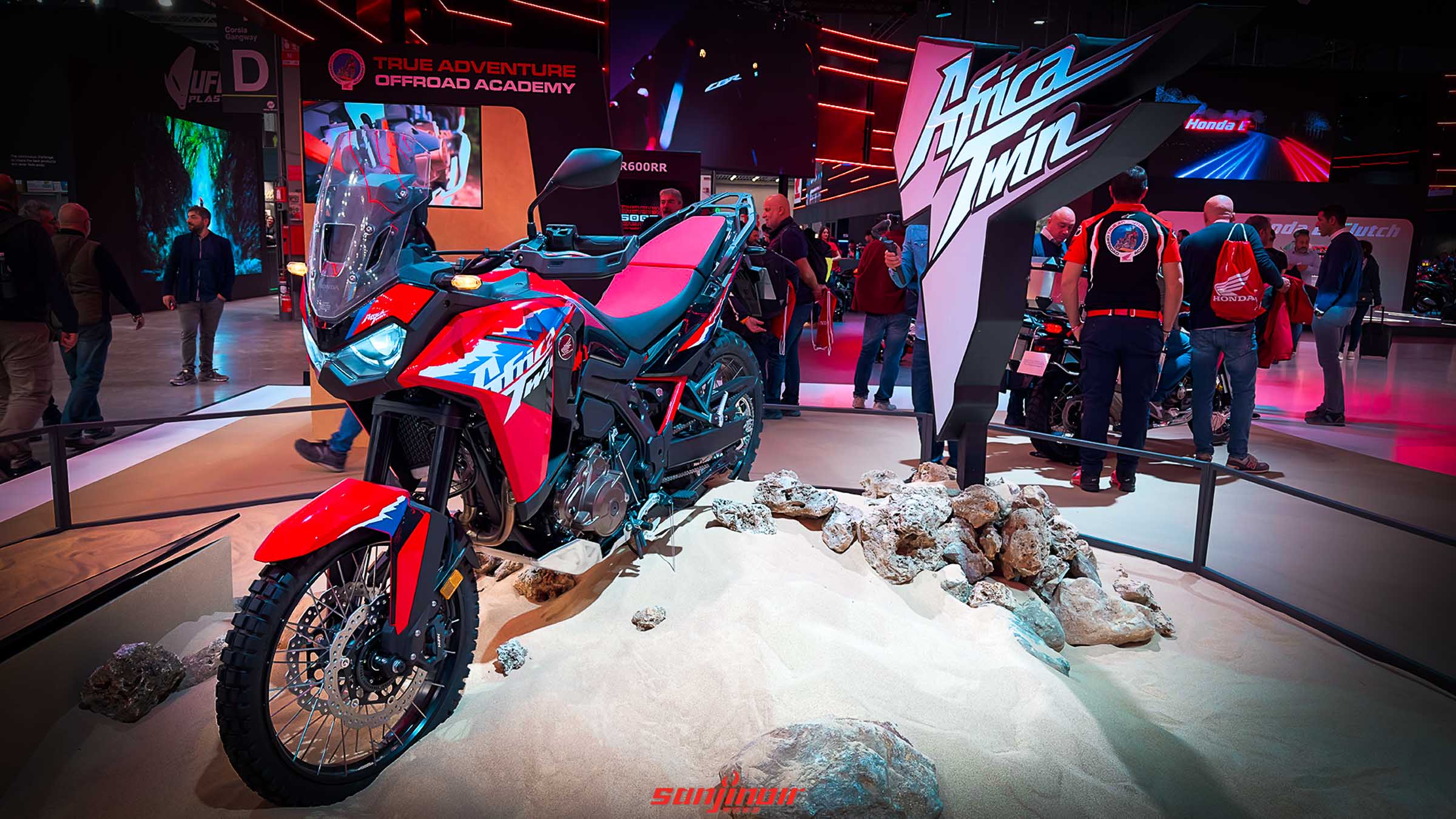 2023米蘭車展現場：進擊的本田？Honda首發CB1000 Hornet、CB650R E-Clutch等新車款上陣！