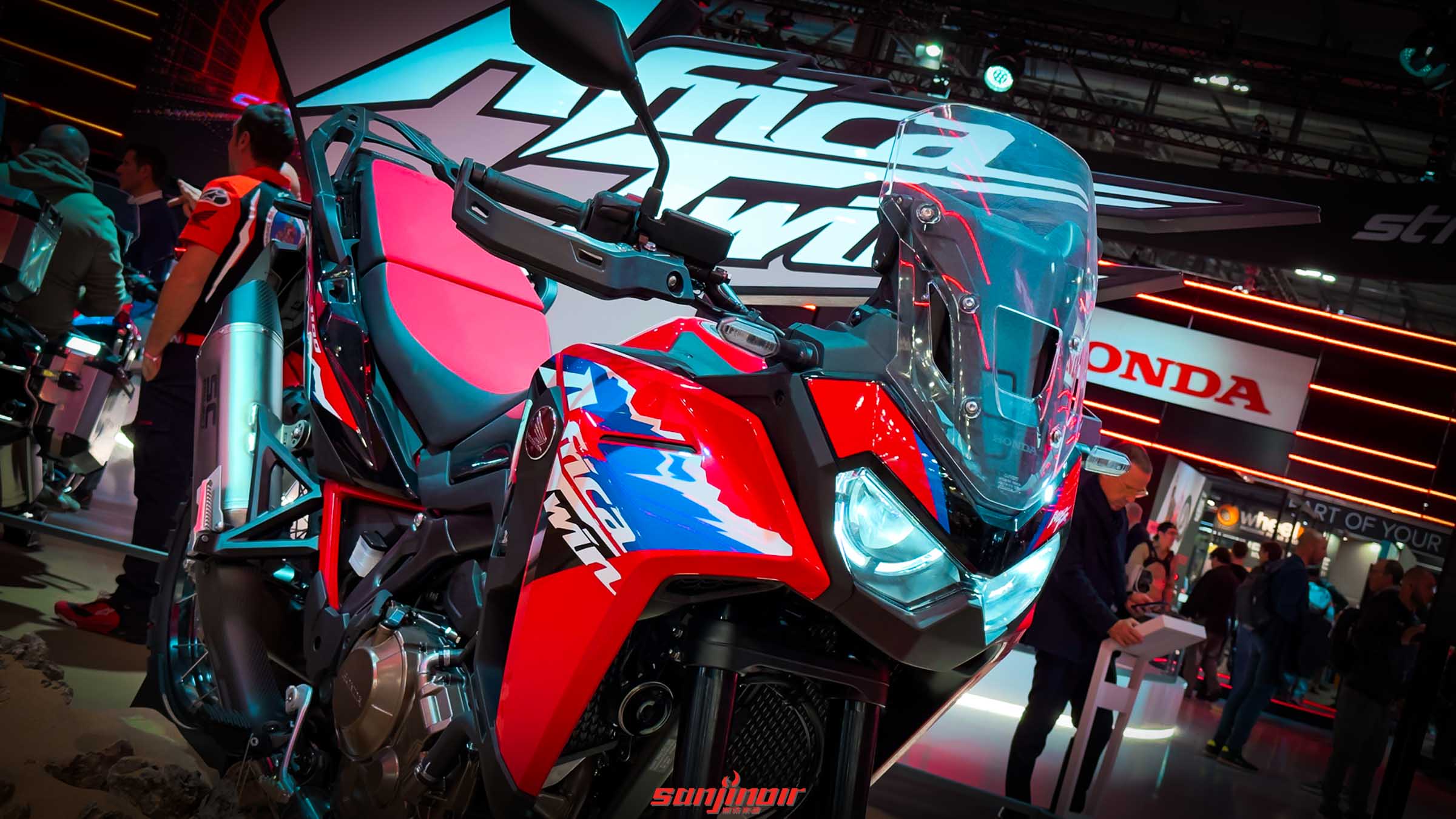 2023米蘭車展現場：進擊的本田？Honda首發CB1000 Hornet、CB650R E-Clutch等新車款上陣！