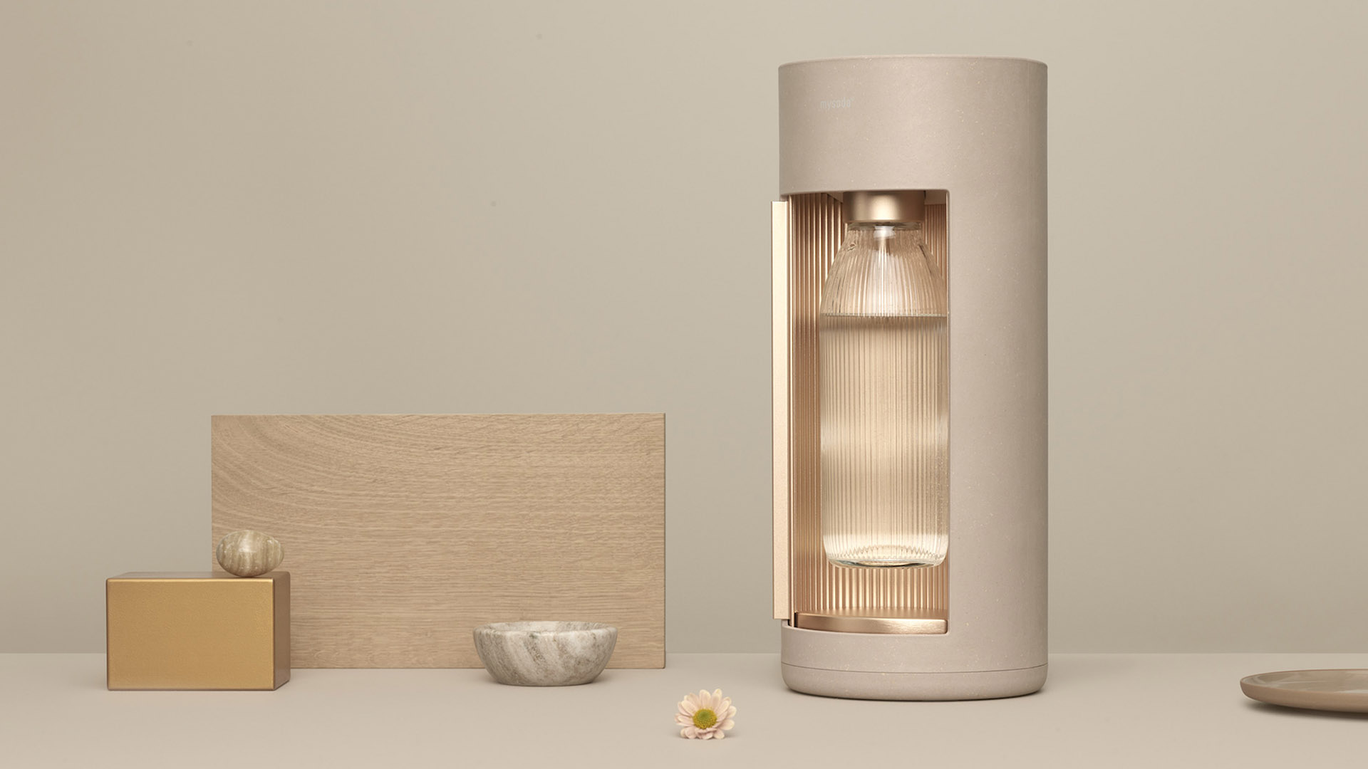 Glassy外殼運用同woody材質,成分皆源自於完全可再生原料,幾近100可再生原料製作,達到追求碳平衡目標!(圖片由mysoda提供)