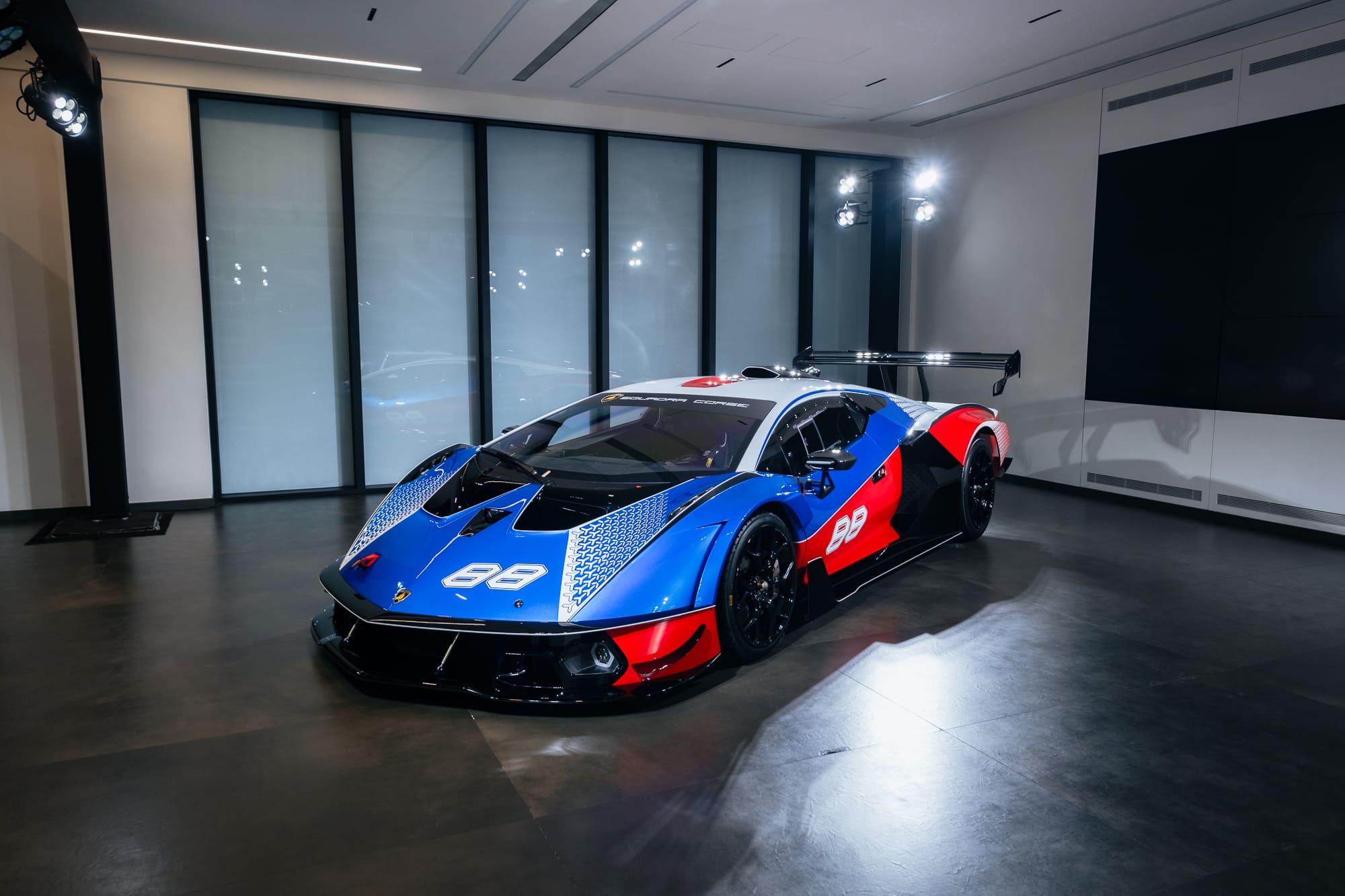 縱橫60，啟幕新境！ Lamborghini 即將撼動登場 2024 臺北車展