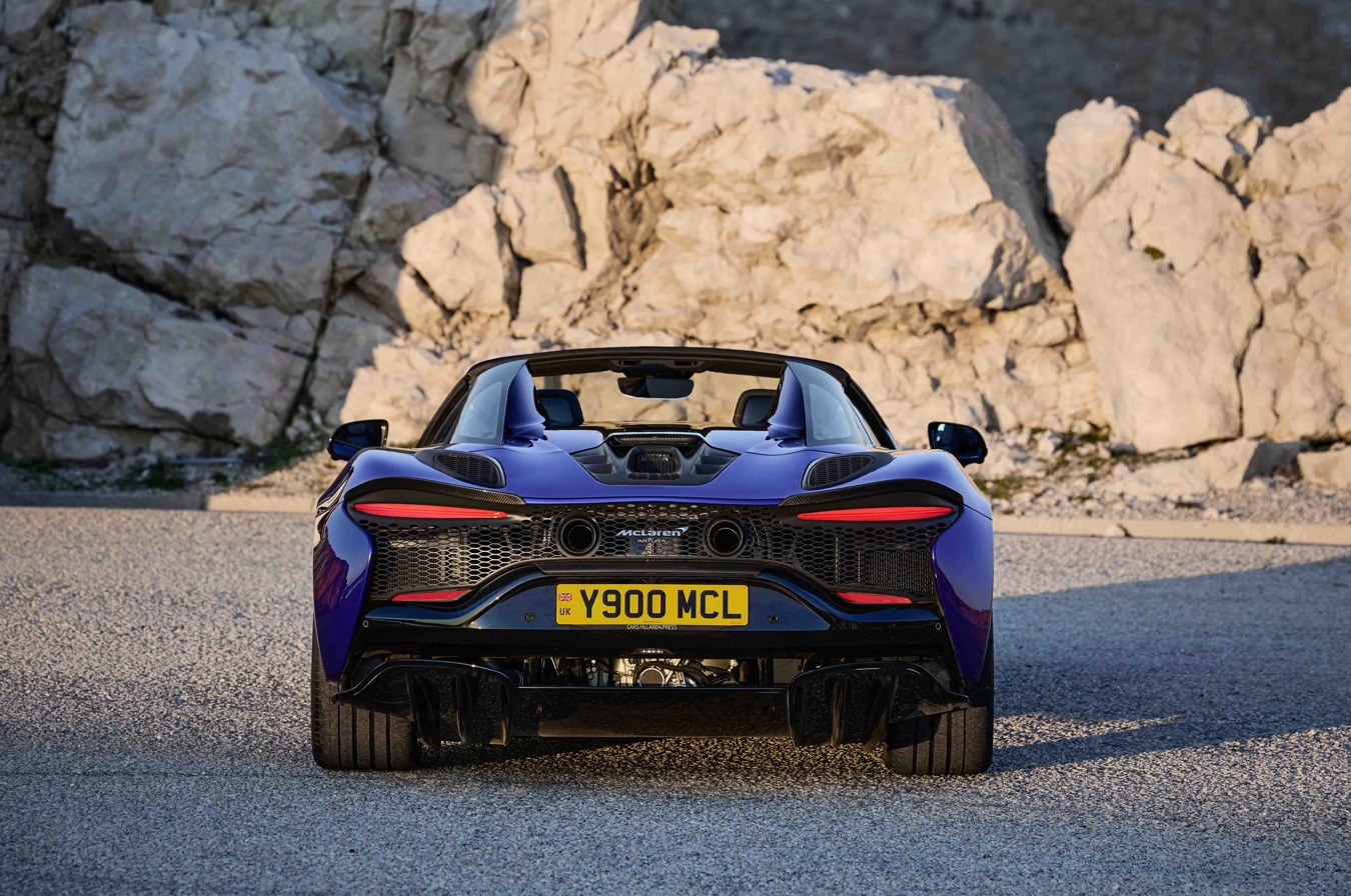 售價 1,398 萬起，全新 McLaren Artura Spider 油電敞篷悸動來襲