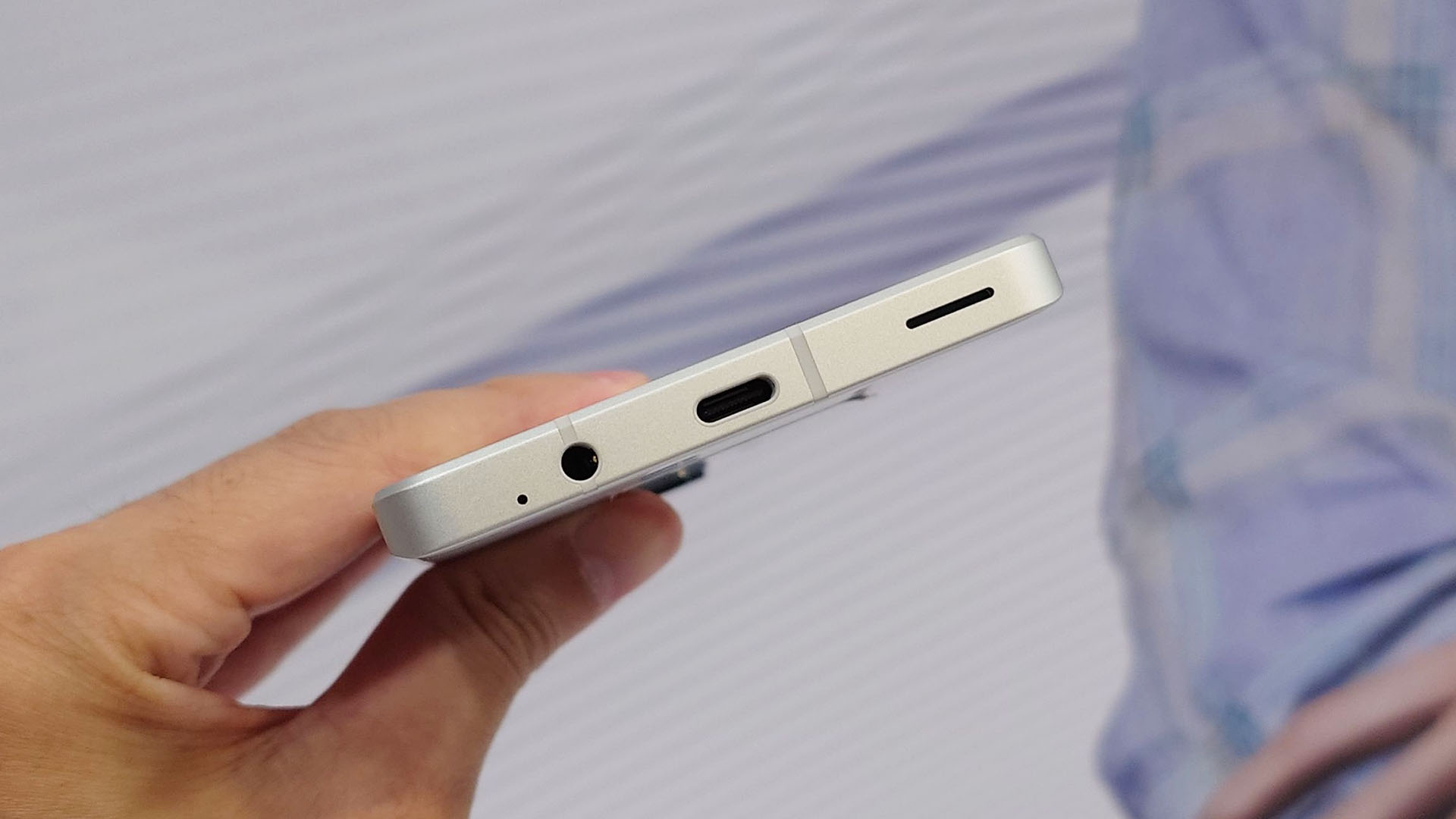 Sharp Aquos Sense7 Plus 4 | SanjiNoir 黑侍樂讀