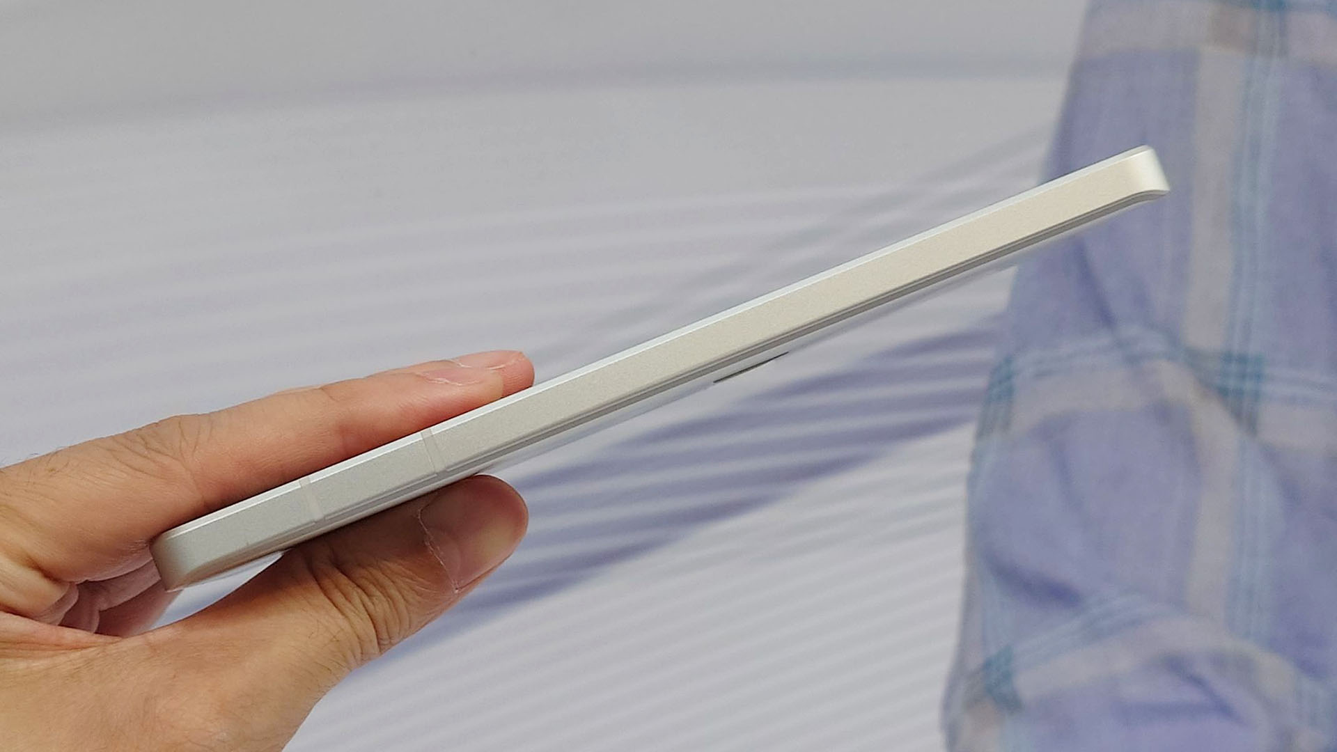 Sharp Aquos Sense7 Plus 5