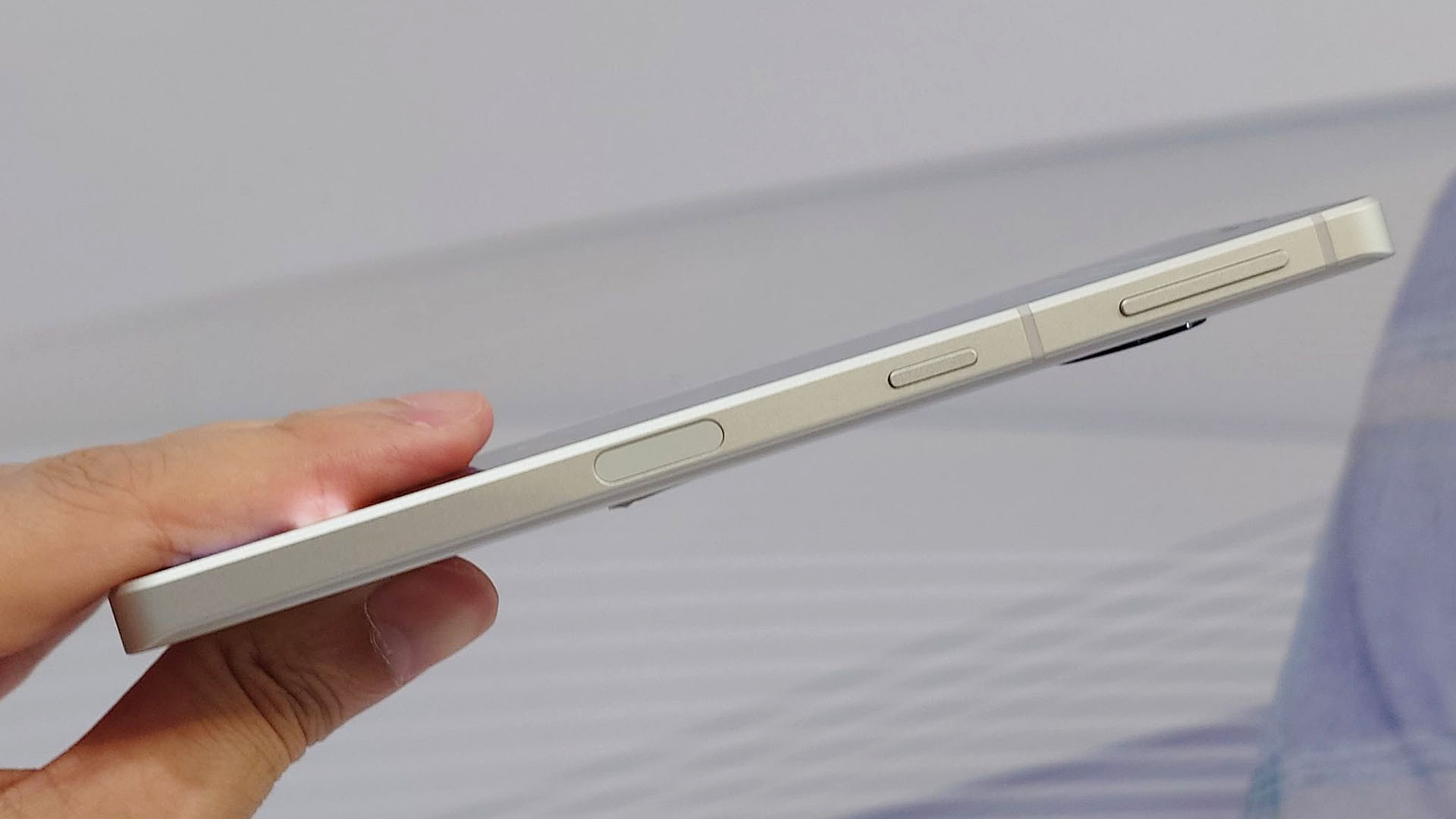 Sharp Aquos Sense7 Plus 6