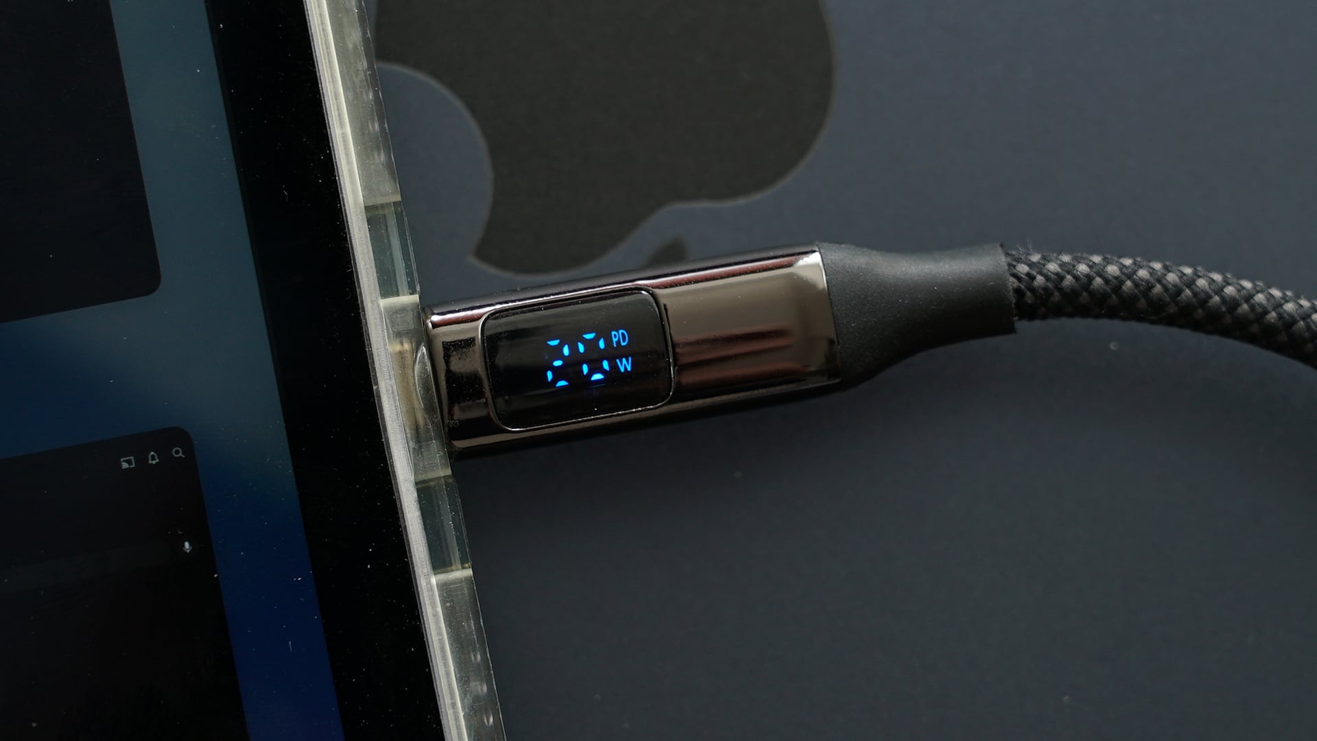 Ugreen 綠聯 200w 六孔氮化鎵充電頭 16