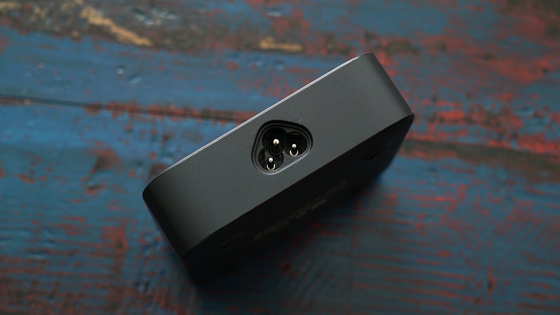 Ugreen 綠聯 200w 六孔氮化鎵充電頭 8