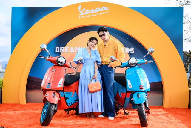 Vespa Primave Ra S.e. 幻彩特仕版媒體發表會－品牌好友 (左) 唐葳、(右)
