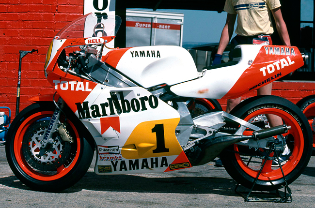 讓經典嘶吼：Eddie Lawson的冠軍戰駒Yamaha YZR500 於Mugello再現風華
