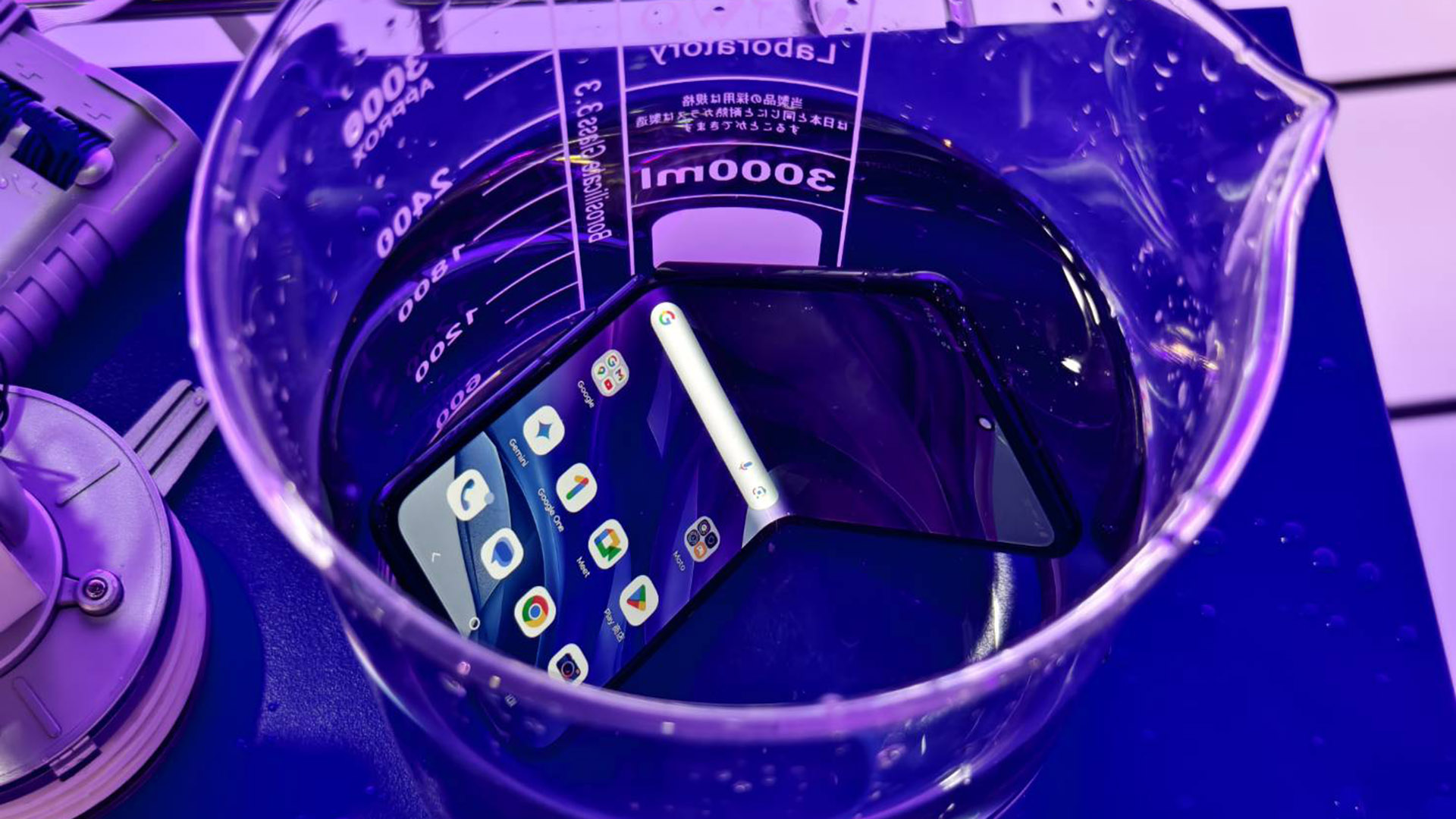 Razr 50 Ultra And Razr 50 8